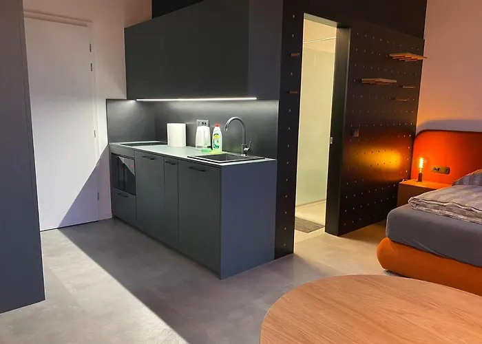 Delo 2.0. * Ljubljana